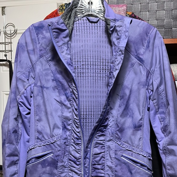 EUC! LIKE NEW!!Lululemon purple tie dye jacket. - Picture 7 of 7